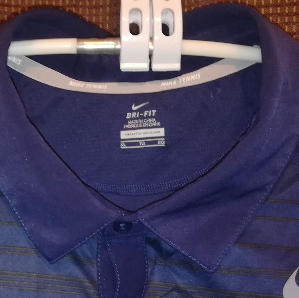 XL - Nike DriFit Tennis Shirt - Picture 3 of 7